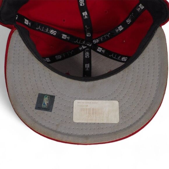 New Era 59Fifty Chicago Bulls NBA Fitted Hat Red / Black 7 5/8 - Picture 8 of 8
